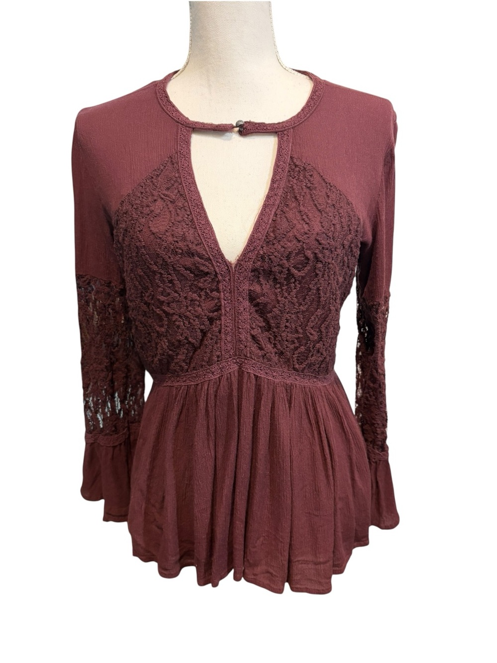 American Eagle Maroon Lace Boho Peasant Blouse. Size M